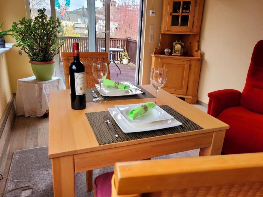 Ferienwohnung Lahnmuendung Mit Kostenlosem Parkplatz ลาห์นชไตน์ ภายนอก รูปภาพ